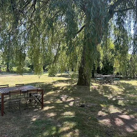 Family With Pool In A Wooded Park * Chassaignes